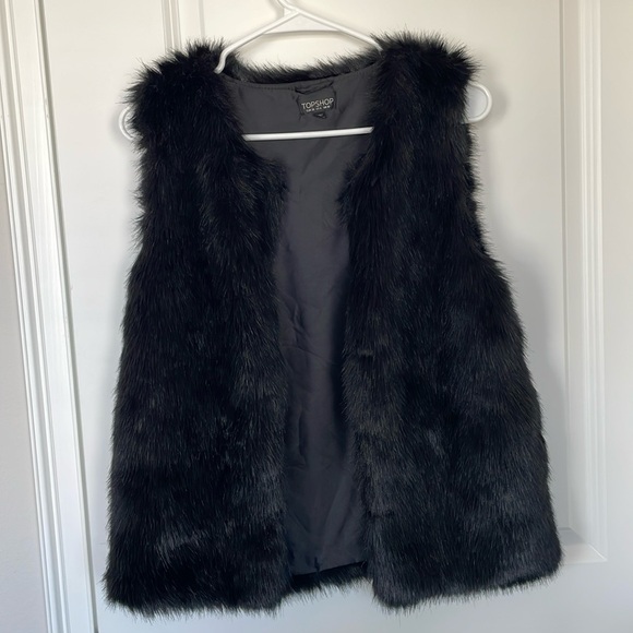 TOPSHOP Fur Vest - Picture 8 of 12